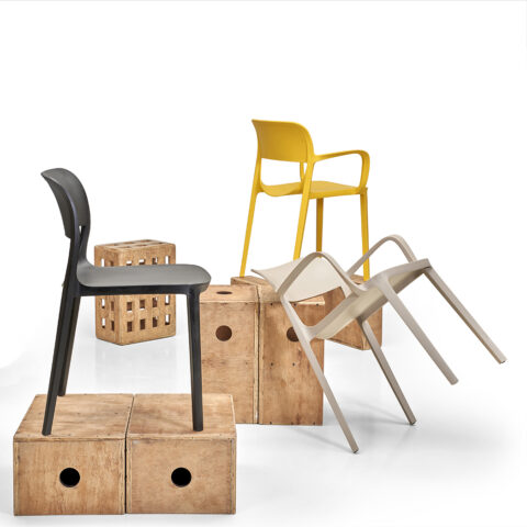 Silla Smile con apoyabrazos